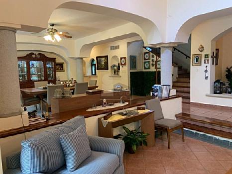Casa Residencial Venta, 5 Recs, 5 baños y Alberca en Campestre Cancún Quintana Roo