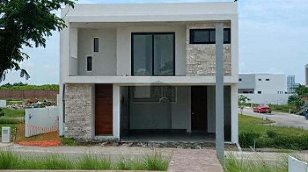 Casa en Venta nueva en Punta Tiburón 