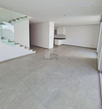 Casa en Venta al Norponiente de la ciudad en Loretta Campestre