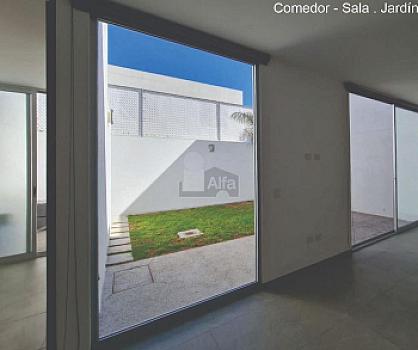 Casa en Venta al Norponiente de la ciudad en Loretta Campestre