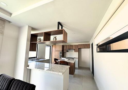 Residencia en privada junto a Club de Golf Los Encinos