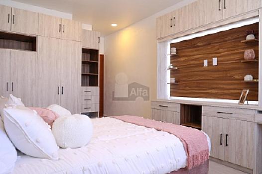 Casa familiar en residencial con pádel en Calimaya