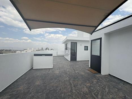 Casa familiar en residencial con pádel en Calimaya
