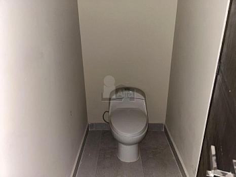 Oficina en venta o renta en Col. República, Plaza Distrito V Saltillo, Coahuila