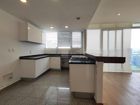 Departamento en venta en Bosque Real, Huixquilucan, México.