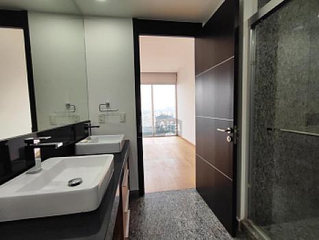 Departamento en venta en Bosque Real, Huixquilucan, México.