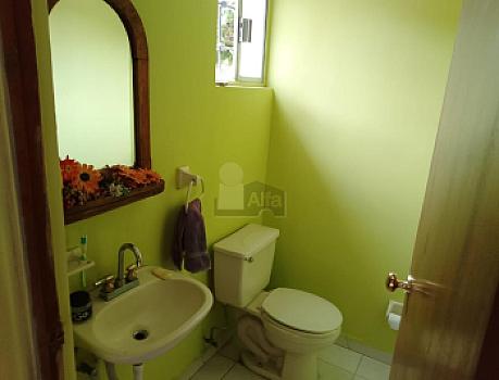 Casa en Venta en Arboleda 2 en Santa María Totoltepec. Toluca Estado de México