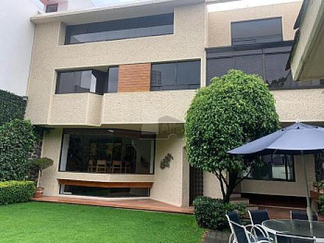 Casa en Venta en Colonia Jardines en la Montaña Alcaldía Tlalpan
