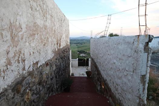 Casa para terminar o remodelar en el Fraccionamiento Pedregal de San Miguel, Tlajomulco de Zúñiga.