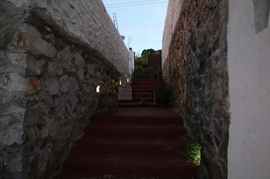 Casa para terminar o remodelar en el Fraccionamiento Pedregal de San Miguel, Tlajomulco de Zúñiga.
