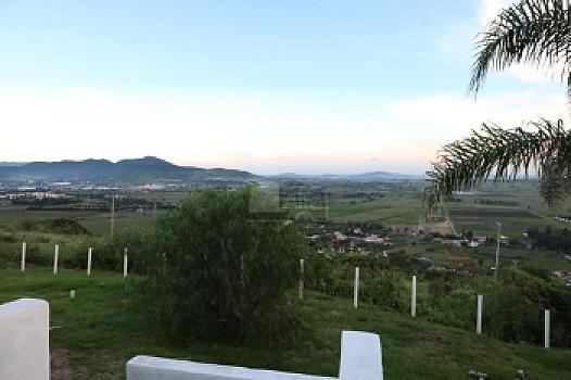 Casa para terminar o remodelar en el Fraccionamiento Pedregal de San Miguel, Tlajomulco de Zúñiga.