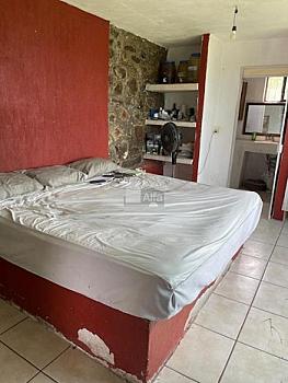 Casa para terminar o remodelar en el Fraccionamiento Pedregal de San Miguel, Tlajomulco de Zúñiga.