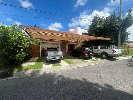 Casa sola en sale en Lomas de Cocoyoc, Atlatlahucan, Morelos