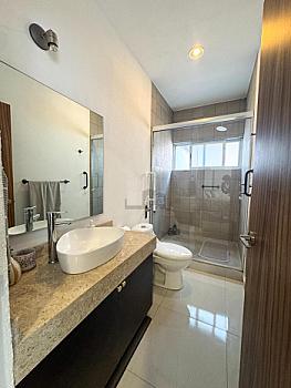 HERMOSA CASA EN VENTA EN JURIQUILLA