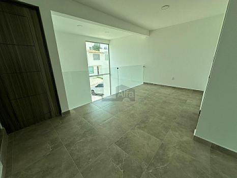Última casa nueva con roof garden en Cacalomacán