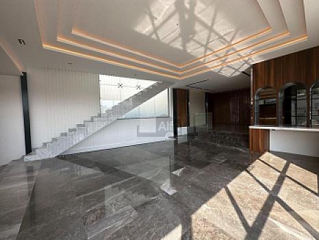 Residencia con alberca en Bosques de las Lomas