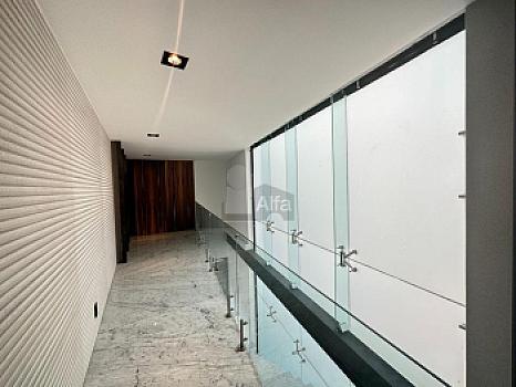 Residencia con alberca en Bosques de las Lomas