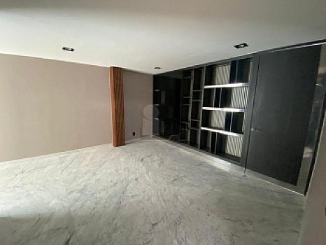 Residencia con alberca en Bosques de las Lomas