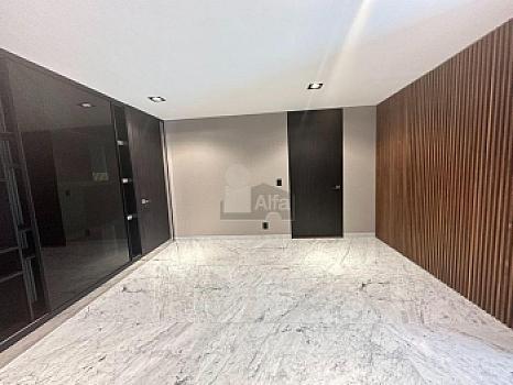 Residencia con alberca en Bosques de las Lomas