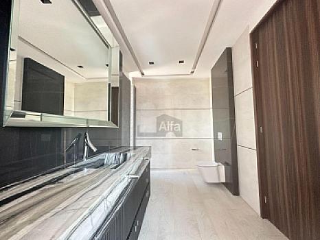 Residencia con alberca en Bosques de las Lomas