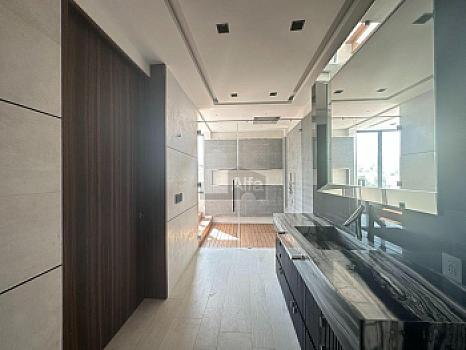 Residencia con alberca en Bosques de las Lomas