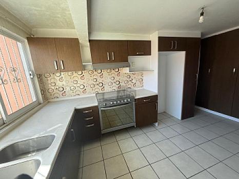 Casa sola en sale en Bosques de Colón, Toluca de Lerdo, México