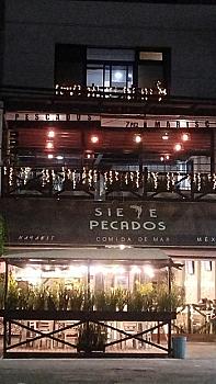 Se vende casa con restaurante de mariscos y departamento en Col. Faja de Oro, Gustavo A. Madero
