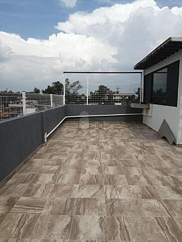 Se vende casa con restaurante de mariscos y departamento en Col. Faja de Oro, Gustavo A. Madero