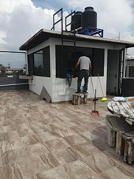 Se vende casa con restaurante de mariscos y departamento en Col. Faja de Oro, Gustavo A. Madero