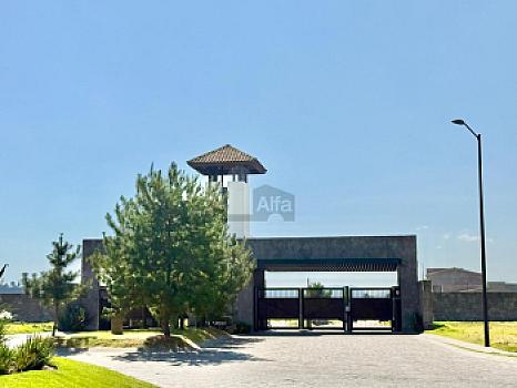 Terreno en Venta en Esquina con doble frente Condado del Valle BELARDIA, Metepec Estado de México