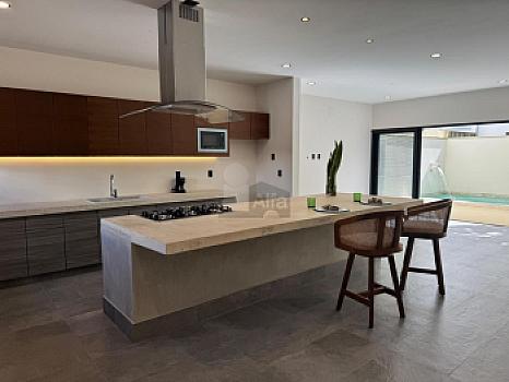 HOUSE FOR SALE IN RÍO RESIDENCIAL, CANCÚN