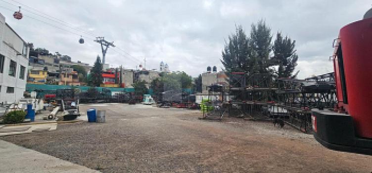 Venta o Renta de Terreno con uso de Suelo Comercial en Ecatepec de Morelos