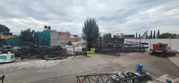 Venta o Renta de Terreno con uso de Suelo Comercial en Ecatepec de Morelos