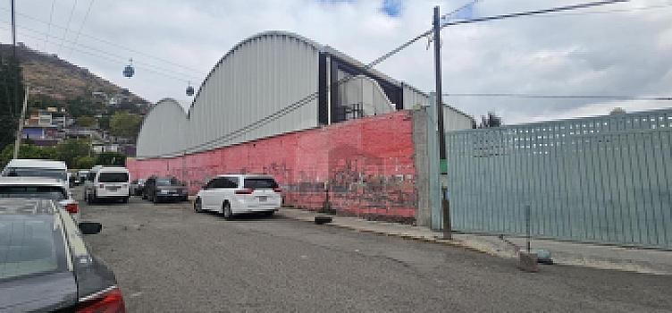 Venta o Renta de Terreno con uso de Suelo Comercial en Ecatepec de Morelos