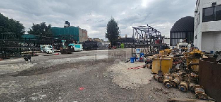 Venta o Renta de Terreno con uso de Suelo Comercial en Ecatepec de Morelos