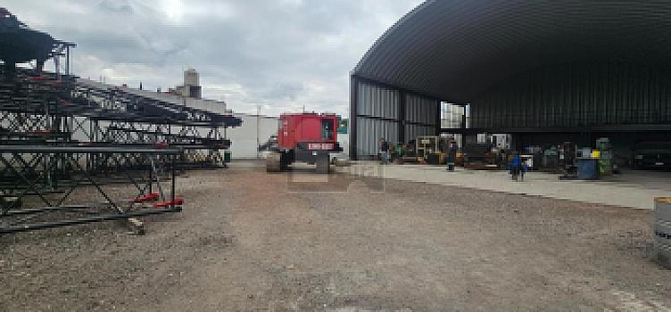 Venta o Renta de Terreno con uso de Suelo Comercial en Ecatepec de Morelos