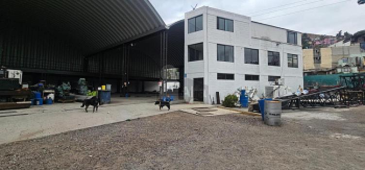 Venta o Renta de Terreno con uso de Suelo Comercial en Ecatepec de Morelos