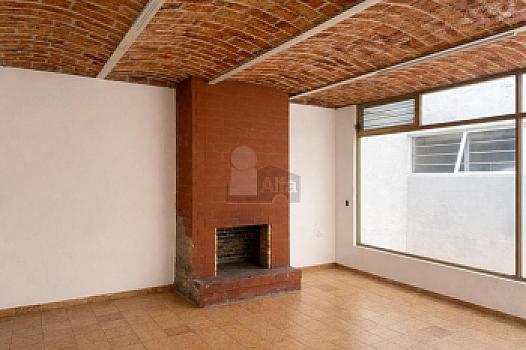 CASA EN RENTA - ZONA MINERVA