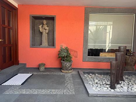 Venta de casa sola en Fuente de Trevi tecamachalco