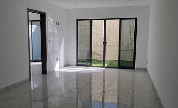 Casa en Mayorca Residencial con acabados de lujo y recámara en planta baja