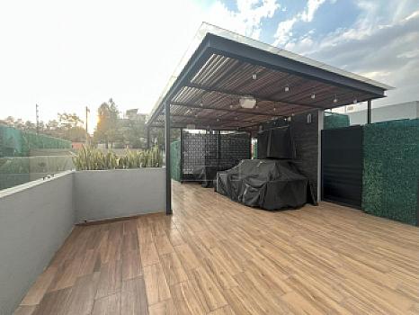 Esta residencia en Ciudad Satélite está diseñada para acompañar a tu familia en cada paso