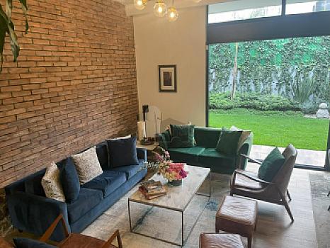Esta residencia en Ciudad Satélite está diseñada para acompañar a tu familia en cada paso