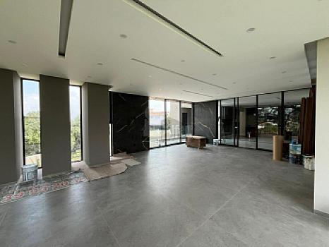 Ven y enamórate de esta Residencia en Rancho San Juan
