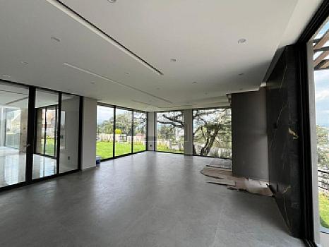 Ven y enamórate de esta Residencia en Rancho San Juan