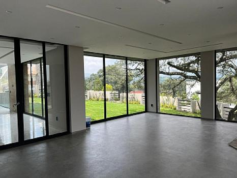 Ven y enamórate de esta Residencia en Rancho San Juan