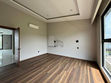 Ven y enamórate de esta Residencia en Rancho San Juan