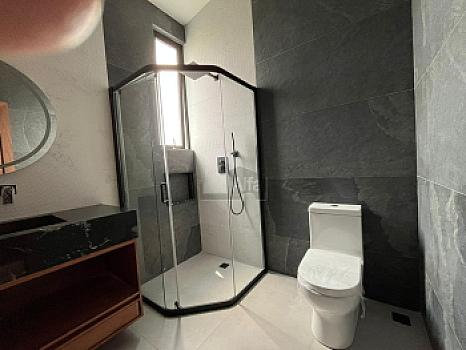 Ven y enamórate de esta Residencia en Rancho San Juan