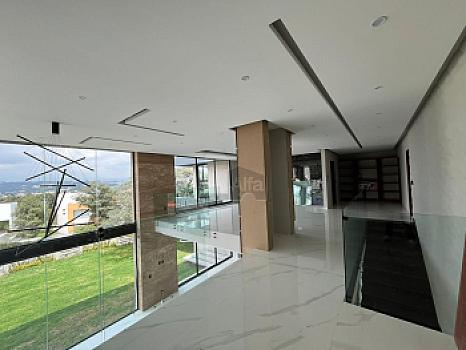 Ven y enamórate de esta Residencia en Rancho San Juan
