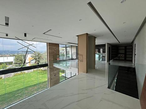 Ven y enamórate de esta Residencia en Rancho San Juan