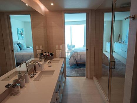 Furnished apartment for sale in SLS Puerto Cancún with 4 bedrooms and 4.5 bathrooms